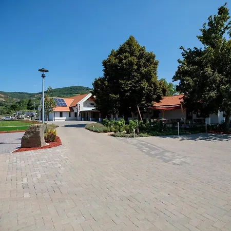 Barkland Appartement Tarcal