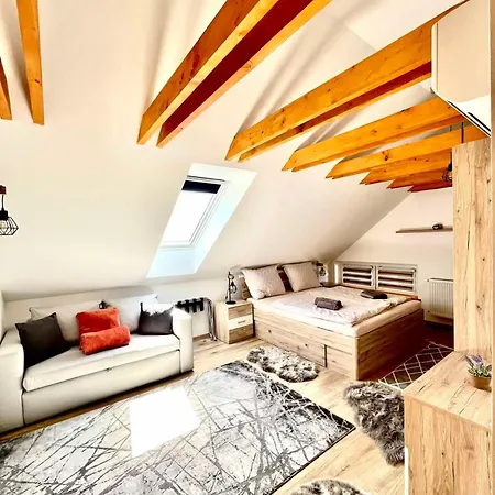 Barkland Apartment *