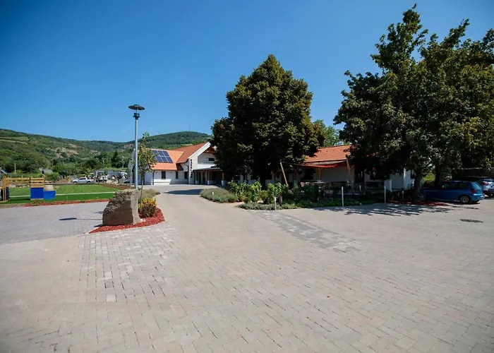 Barkland Апартаменты Тарцаль